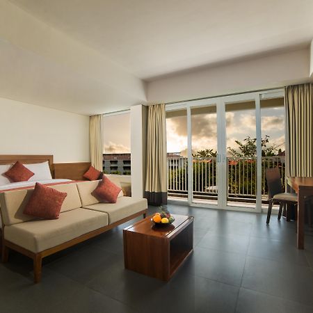 Paragon Hotel Seminyak Εξωτερικό φωτογραφία